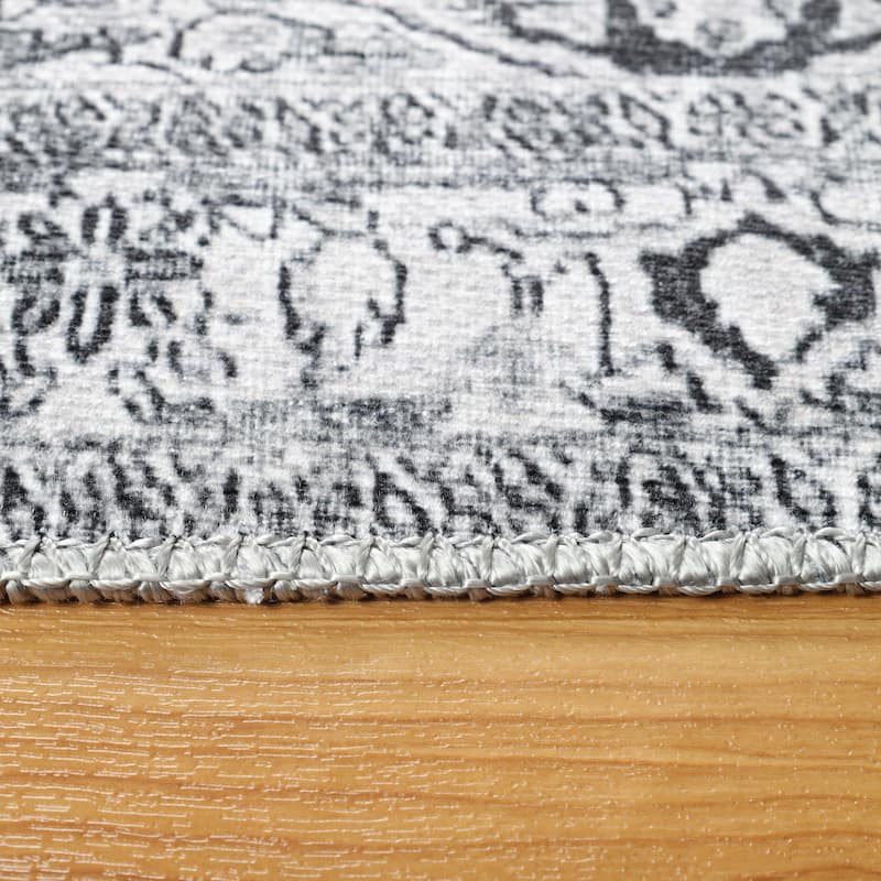 Superior Elodie Bohemian Geometric Floral Medallion Indoor Area Rug