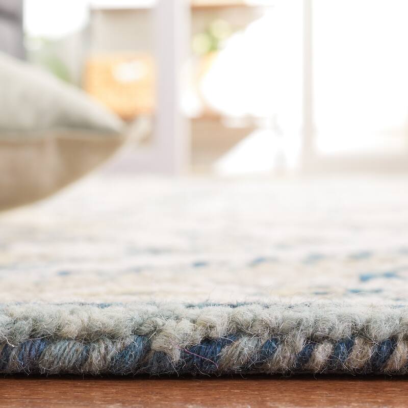 SAFAVIEH Handmade Aspen Helis Boho Wool Rug