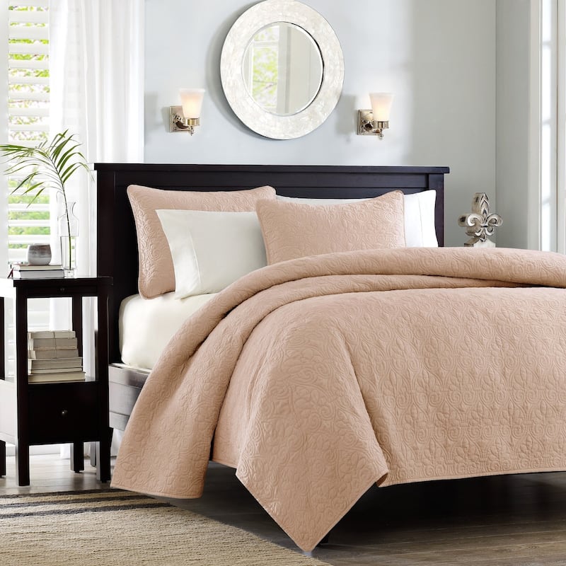 Madison Park Mansfield Reversible Quilt Set