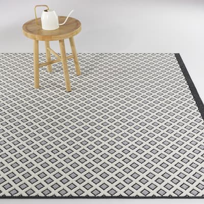 Edgar Diamond Indoor/Outdoor Area Rug