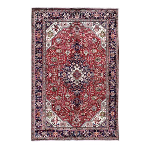 Hand Knotted Red Persian with Wool Oriental Rug (6'6" x 9'8") - 6'6" x 9'8"
