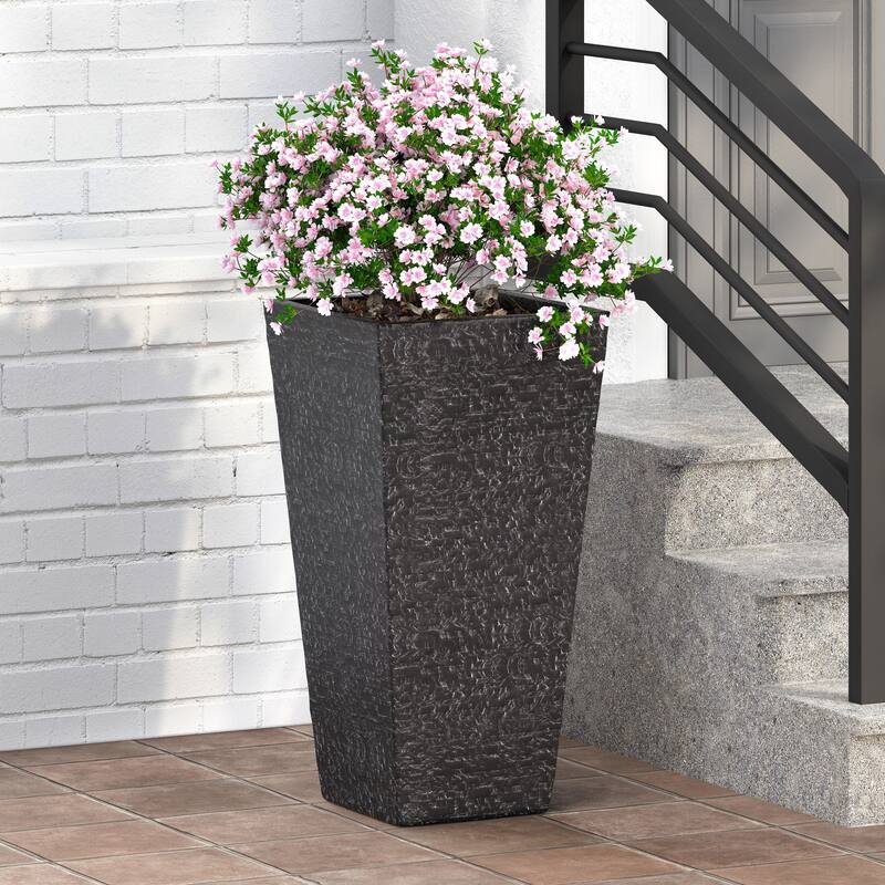 Flower pot，PLANTER，This garden urn planter allows for variation in height in your garden area