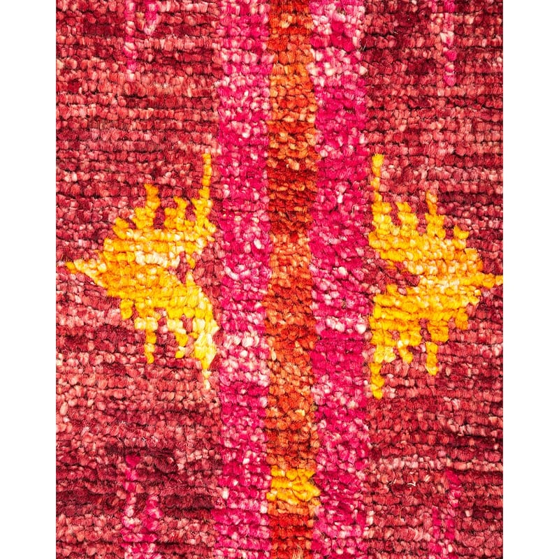 Overton Hand Knotted Wool Vintage Inspired Modern Contemporary Modern Red Area Rug - 4' 0" x 6' 4"