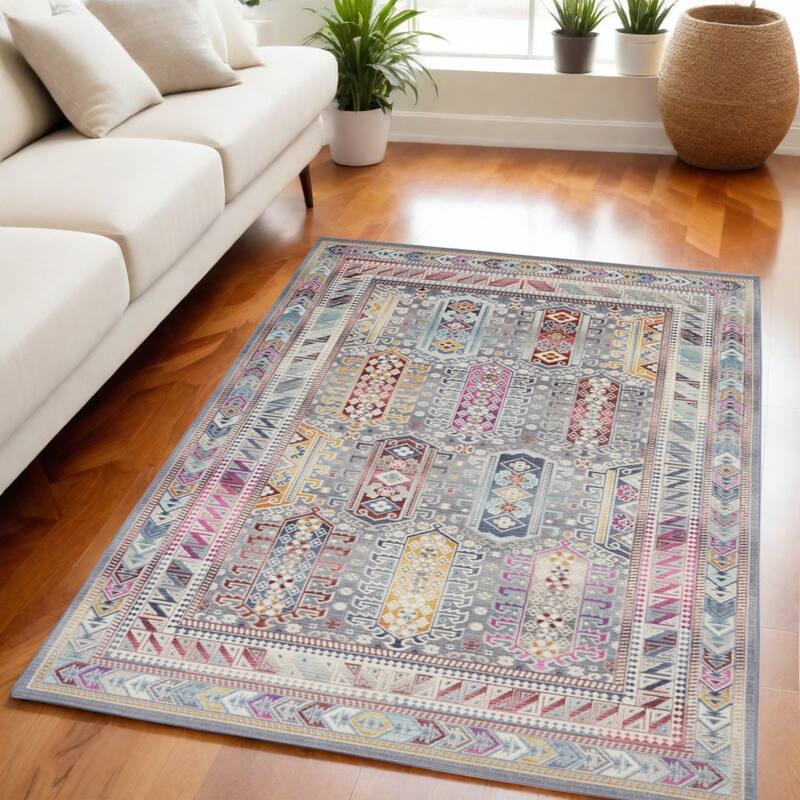 HomeRootsFloral Bohemian Rectangle Area Rug - 94' X '63' X '0.5 - 94' X '63' X '0.5 - Red/Ivory/Gray