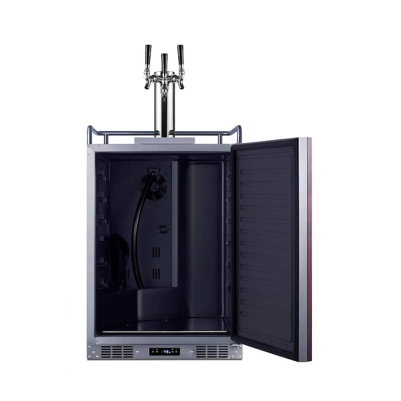 Summit SBC682TRIPLE 24" Wide 5.6 Cu. Ft. Built-In / Free Standing