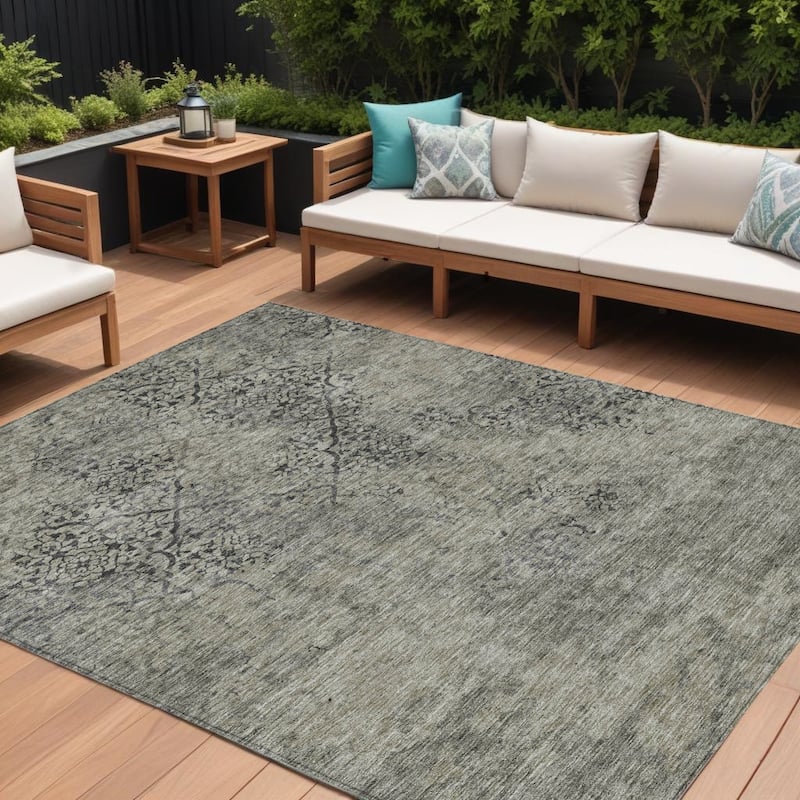 HomeRoots Floral Transitional Rectangle Outdoor Rug - 10' X 14'