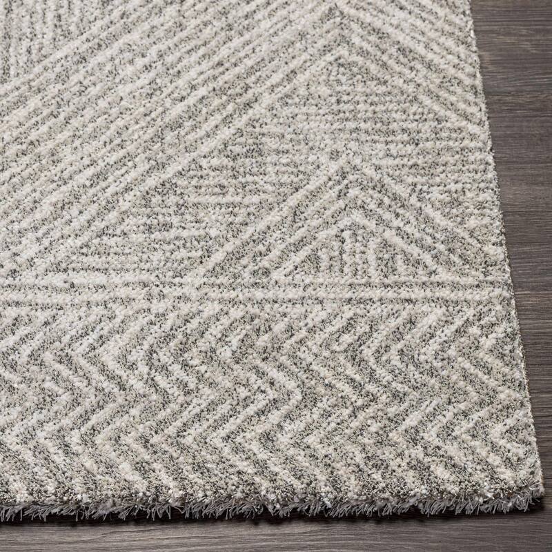 Livabliss Modern & Contemporary Gavic Geometric Area Rug