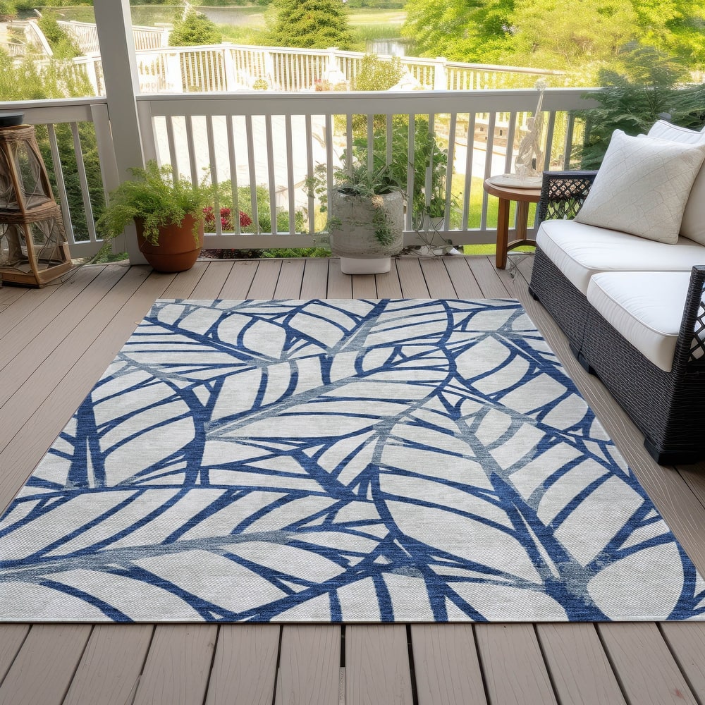 Machine Washable Indoor/ Outdoor Chantille Modern Palms Rug
