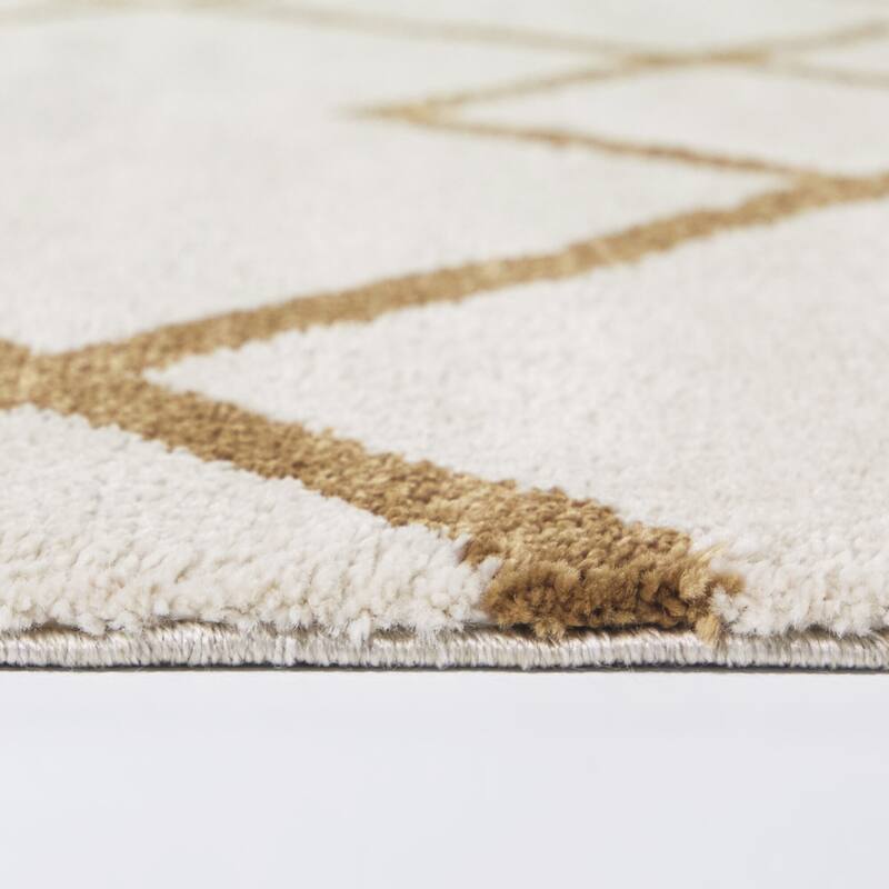 Christine Diamond Geometric Area Rug