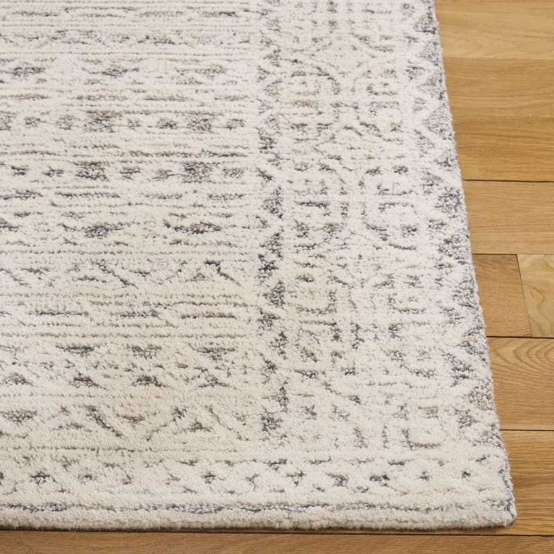 SAFAVIEH Handmade Ebony Graziana Wool Rug
