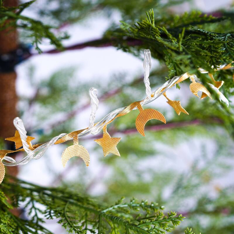 6 Feet Artificial Full Christmas Tree Includes LED Lights and Metal Stand, 612 Tips Full Tree,Xmas Decoration