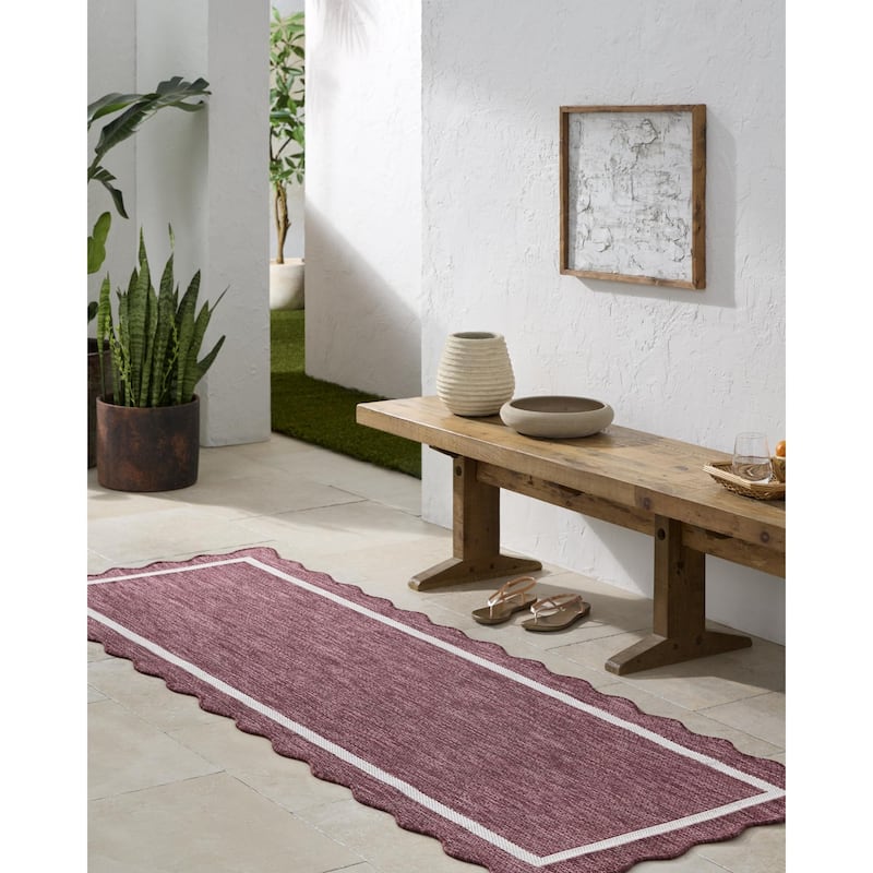 Livabliss Miami Beach Traditional Indoor / Outdoor Area Rug