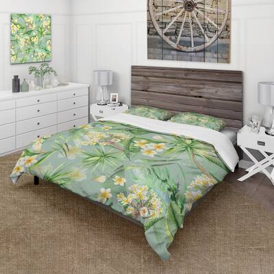Designart 'Tropical Foliage and Yellow Flowers XIV' Modern Duvet Cover Set