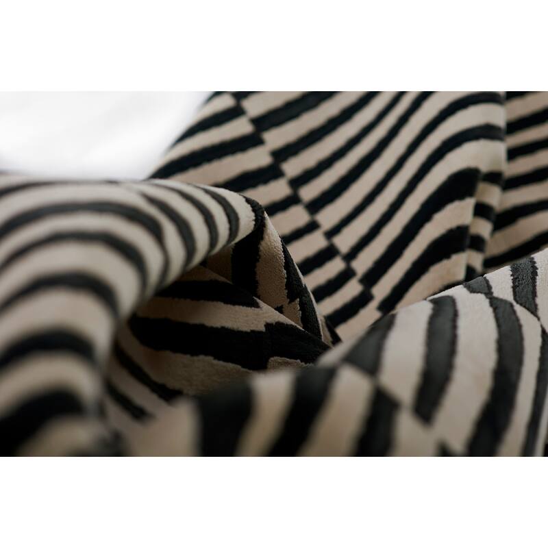 Momeni Xander Modern Striped Area Rug