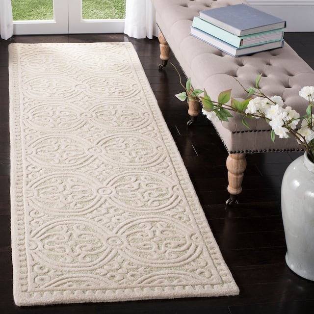 SAFAVIEH Handmade Cambridge Myrtis Moroccan Wool Rug - 2'6" x 6' Runner - Light Green/Ivory