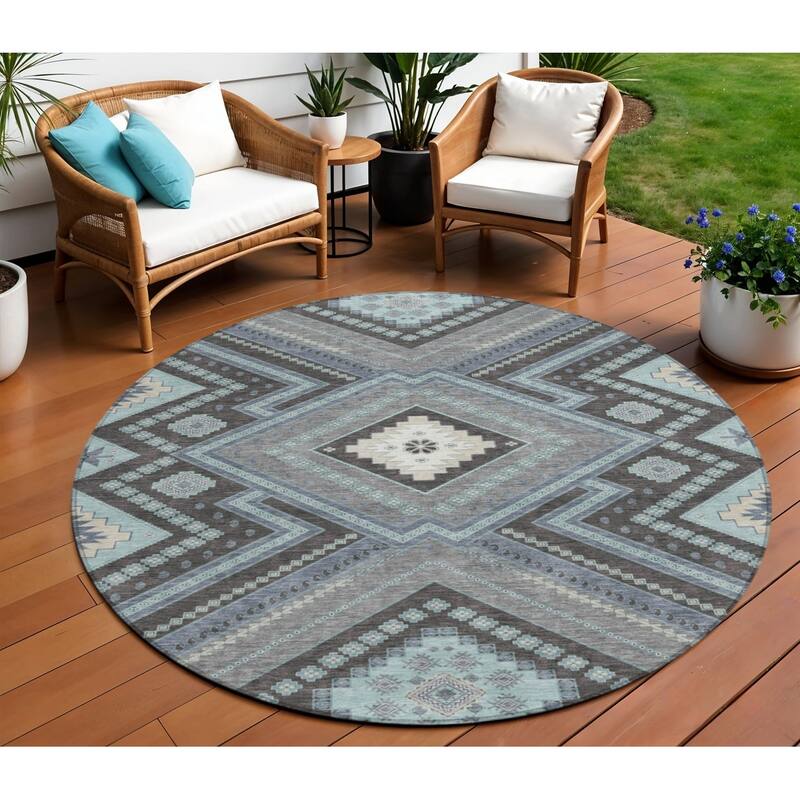 HomeRoots Tribal Transitional Rectangle Outdoor Rug - 8' Round