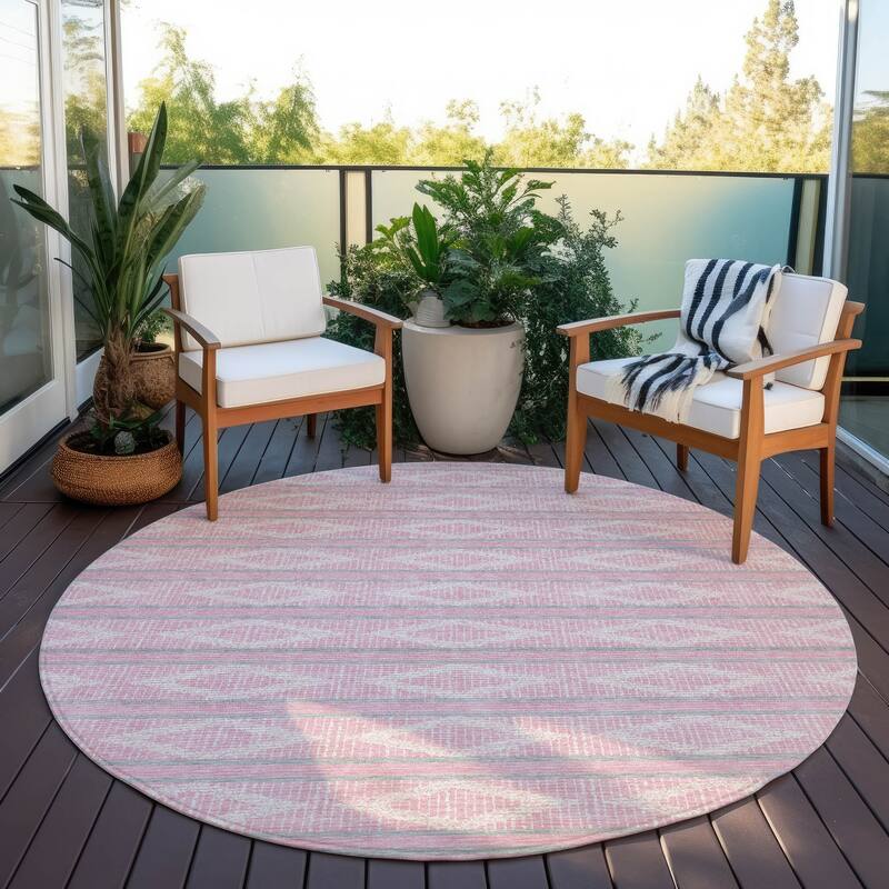 Machine Washable Indoor/ Outdoor Diamond Stripe Chantille Rug