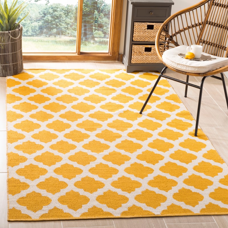 SAFAVIEH Handmade Flatweave Montauk Warwick Casual Cotton Rug - 3' x 5' - Yellow/Ivory
