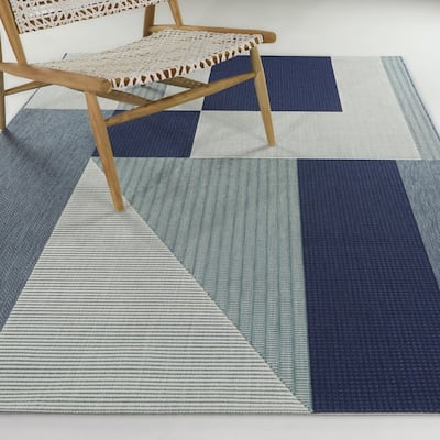 Galvin Modern Geometric Indoor/Outdoor Area Rug
