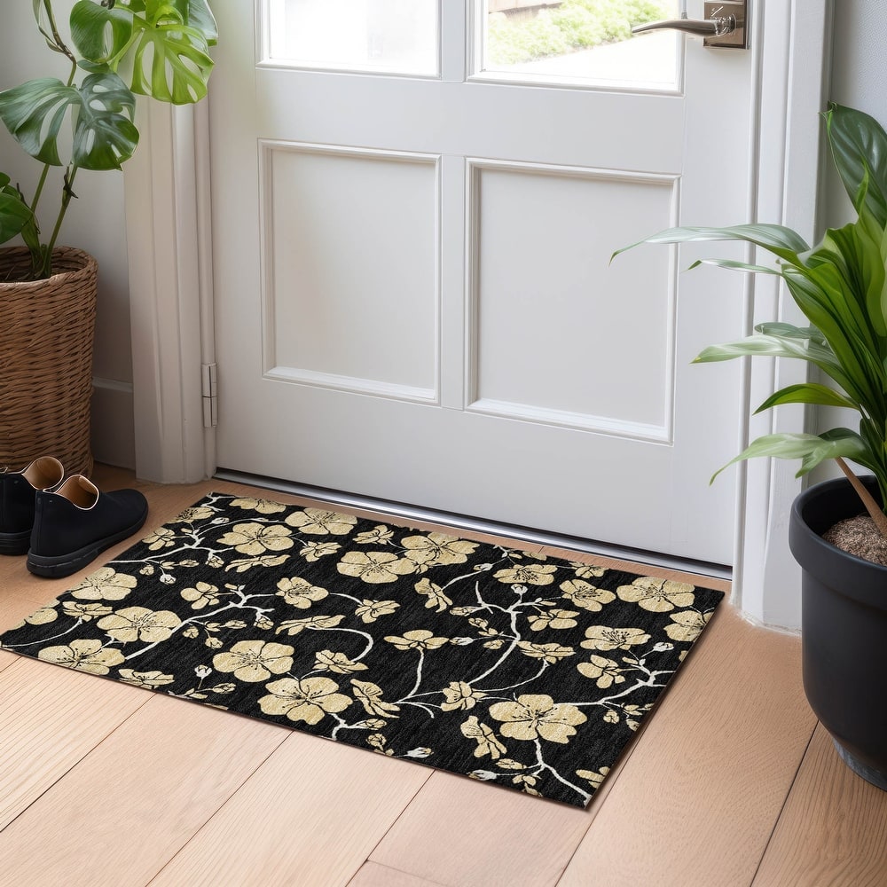 Machine Washable Indoor/ Outdoor Floral Zen Chantille Rug