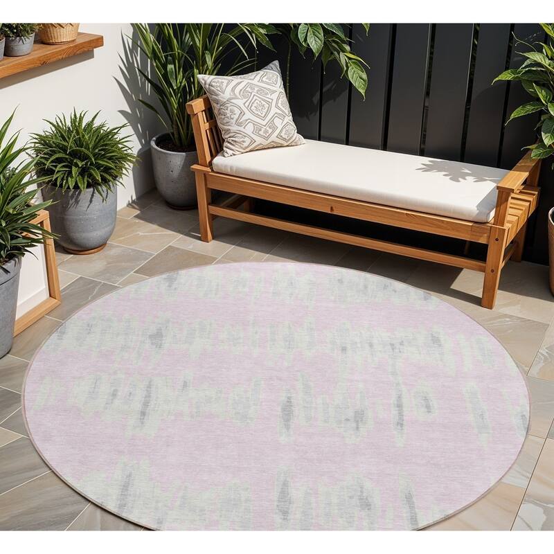 HomeRoots Striped Transitional Rectangle Outdoor Rug - 8' Round