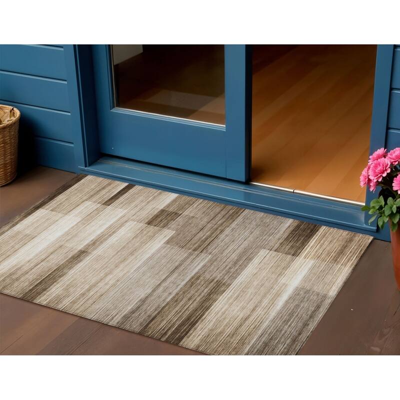 HomeRoots Striped Transitional Rectangle Outdoor Rug - 3' x 5'