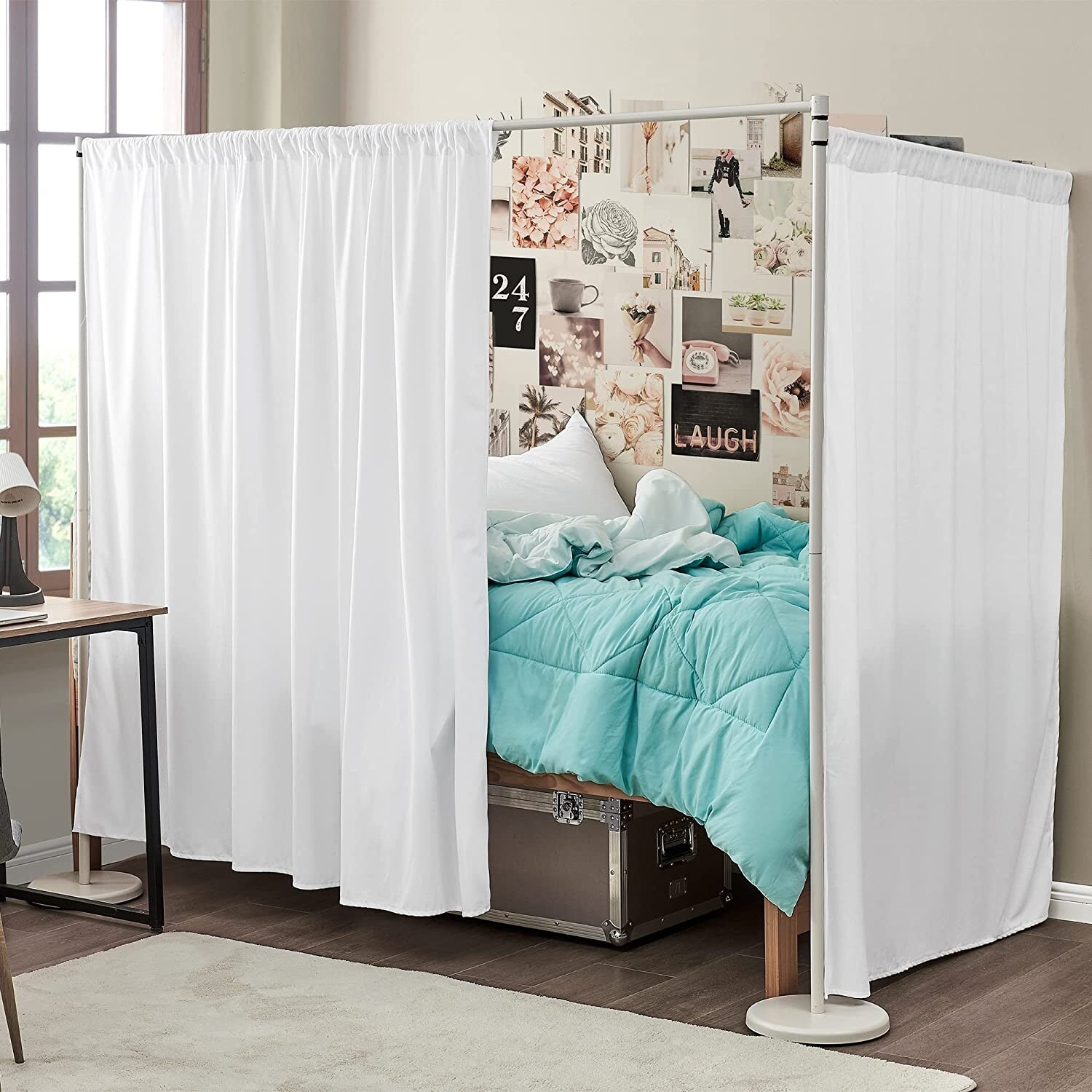 Bed divider 2025 pillow