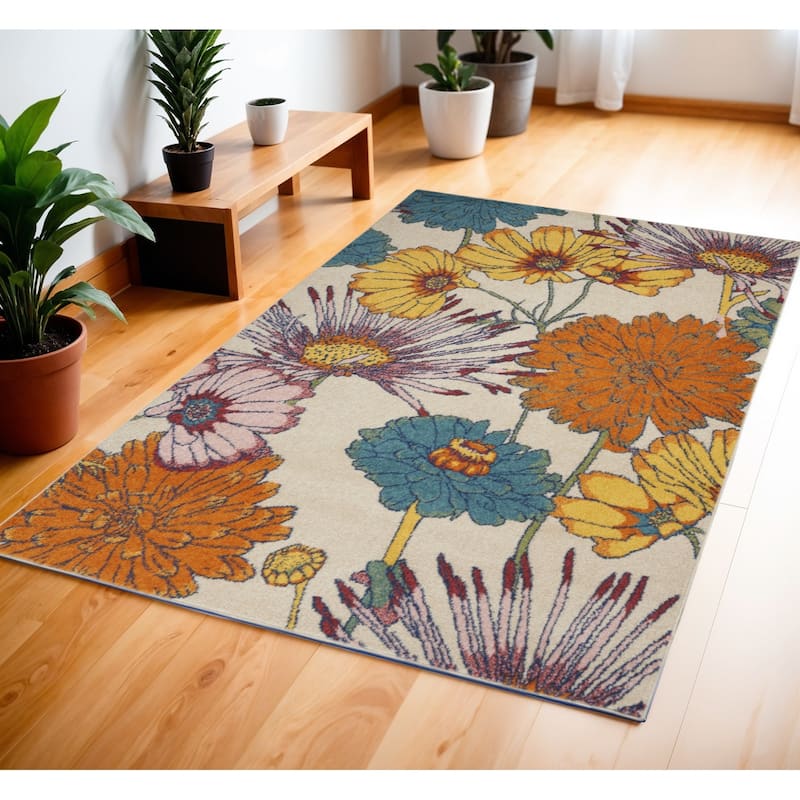 Power Loomed Floral Traditional Low Pile Area Rug - 72' X '48' X '0.25 - Cream - Rectangle