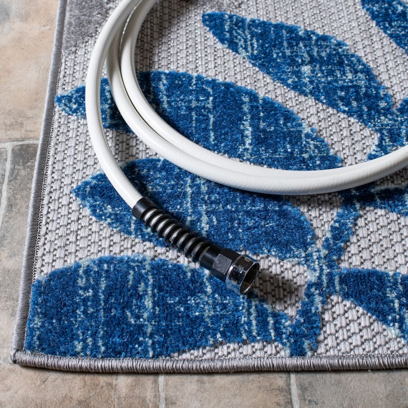SAFAVIEH Cabana Laila Indoor/ Outdoor Waterproof Patio Floral Rug