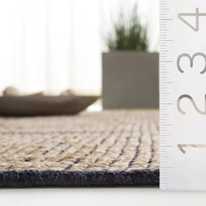 SAFAVIEH Natural Fiber Delcie Casual Jute Rug