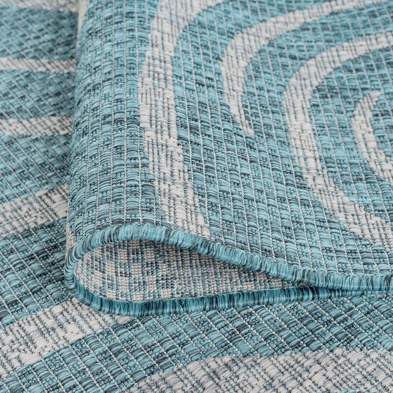 Colonnade Transitional Geometric Indoor/Outdoor Area Rug