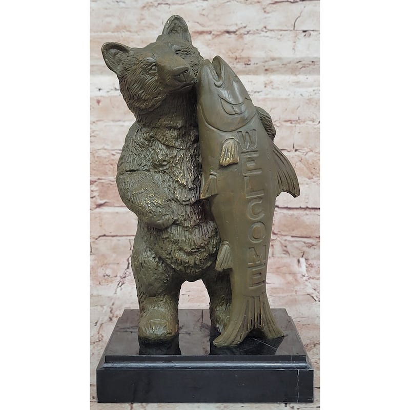 Bronze Bear Welcome Statue – Bear With Imitative Fish Cabin Decor