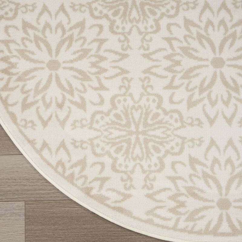 Beri Power Loomed Geometric Floral Traditional Non Skid Stain Resistant Area Rug By HomeRoots - 63' X '63' X '0.5