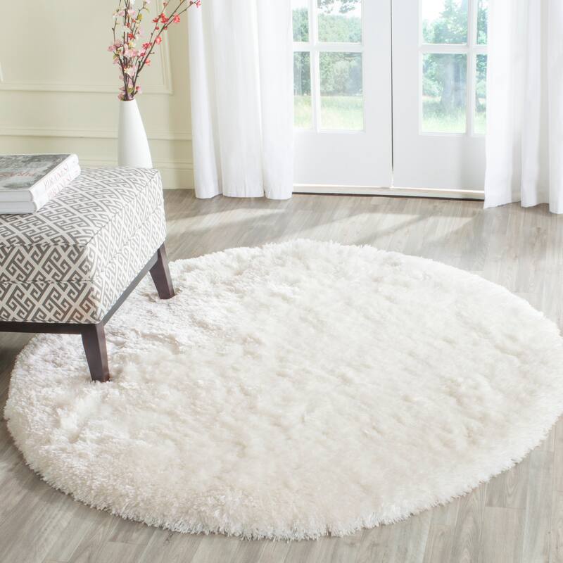 SAFAVIEH Handmade Arctic Shag Guenevere 3-inch Extra Thick Rug - 5' x 5' Round - Ivory