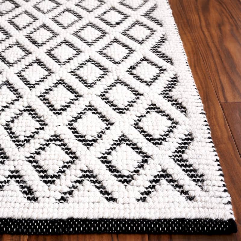 SAFAVIEH Handmade Vermont Latrice Wool Rug