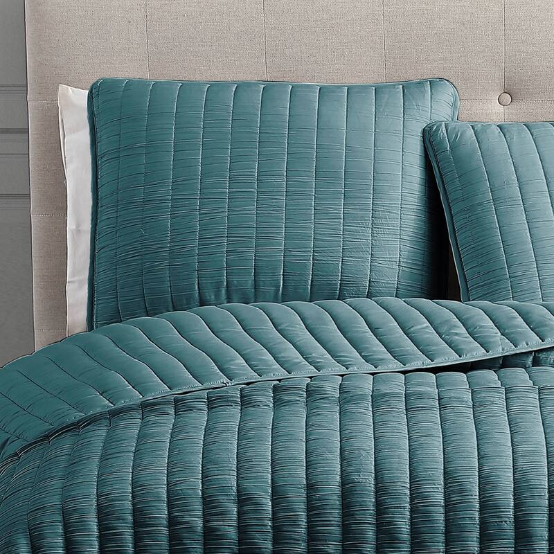 Riverbrook Home Moonstone 3 Piece Quilt Set