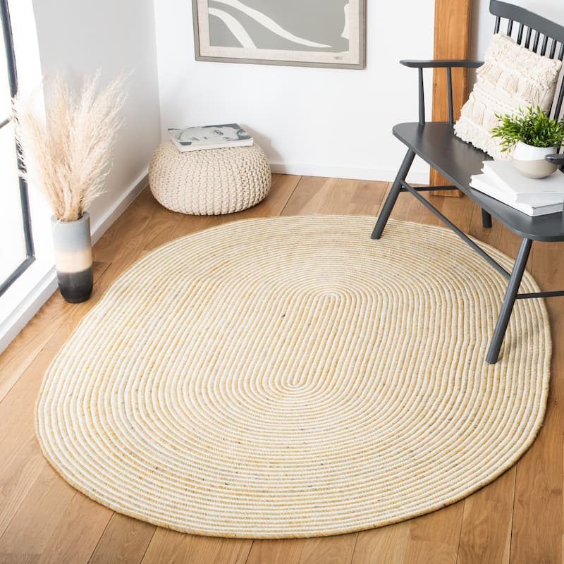 SAFAVIEH, Handmade Braided Bahrie Wool Rug