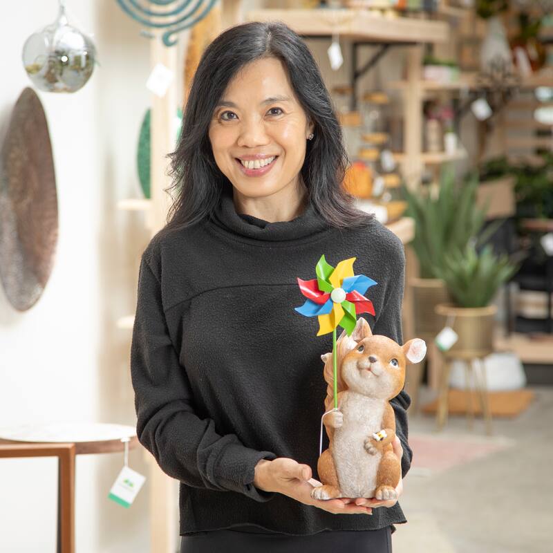 13 in. Pinwheel Animal Resin Garden Statue, Squirrel