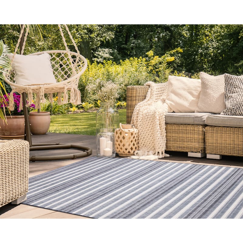 Liora Manne Malibu Faded Stripe Indoor/Outdoor Rug