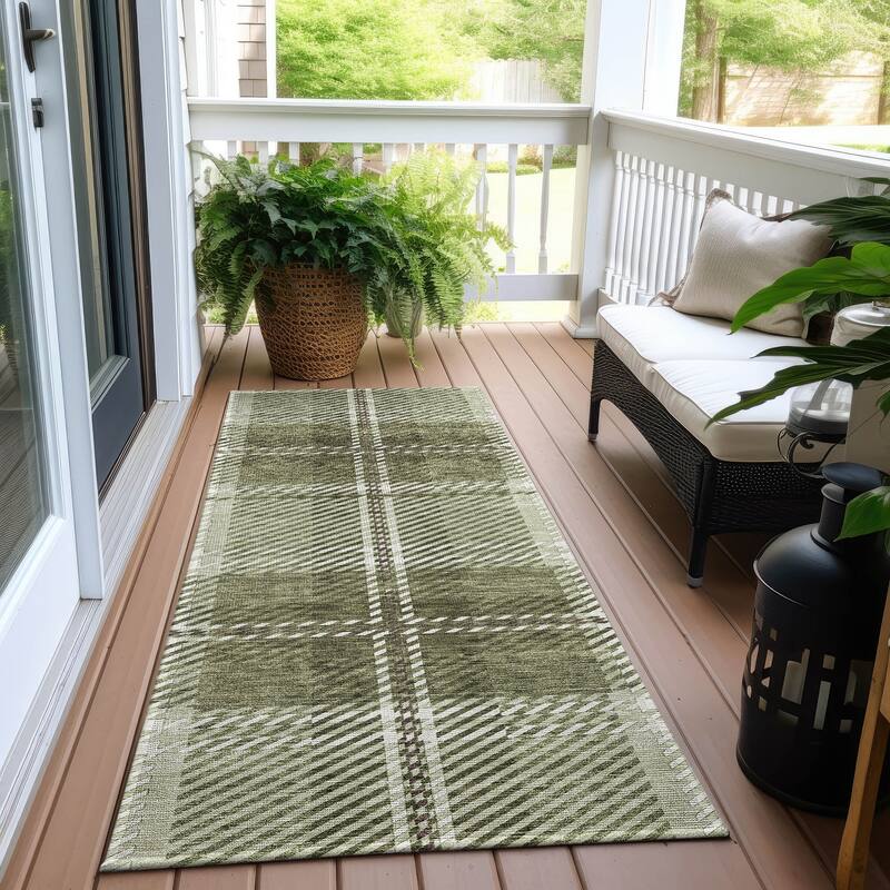 Machine Washable Indoor/ Outdoor Chantille Plaid Cozy Rug - Aloe - 2'3" x 7'6"