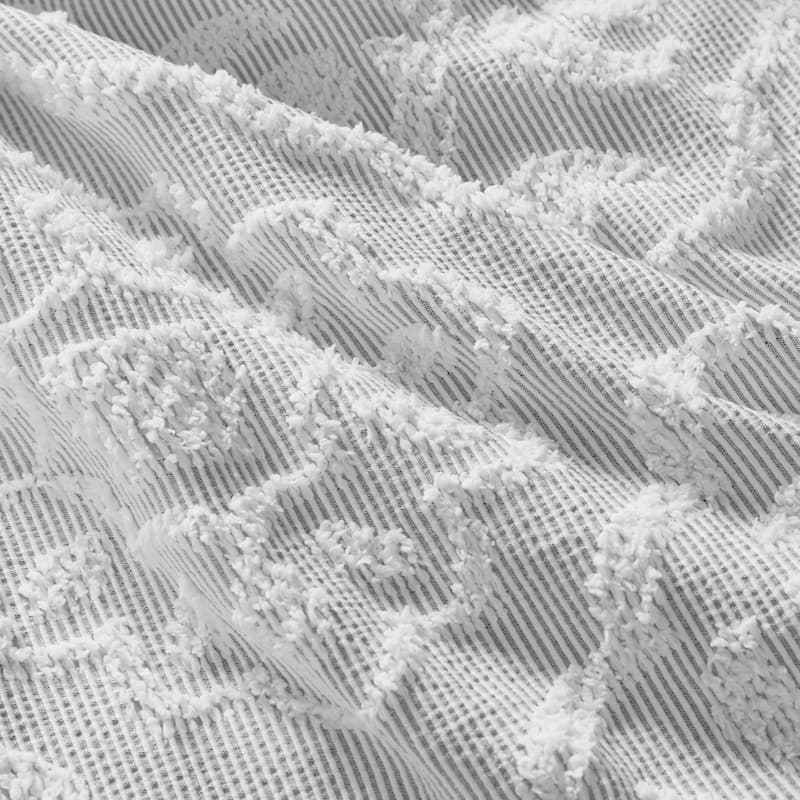 Madison Park Maeve 3 Piece Tufted Woven Medallion Comforter Set