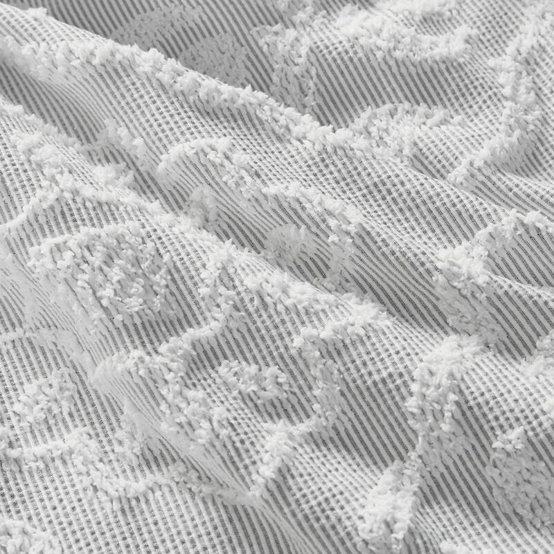 Madison Park Maeve 3 Piece Tufted Woven Medallion Duvet Cover Set