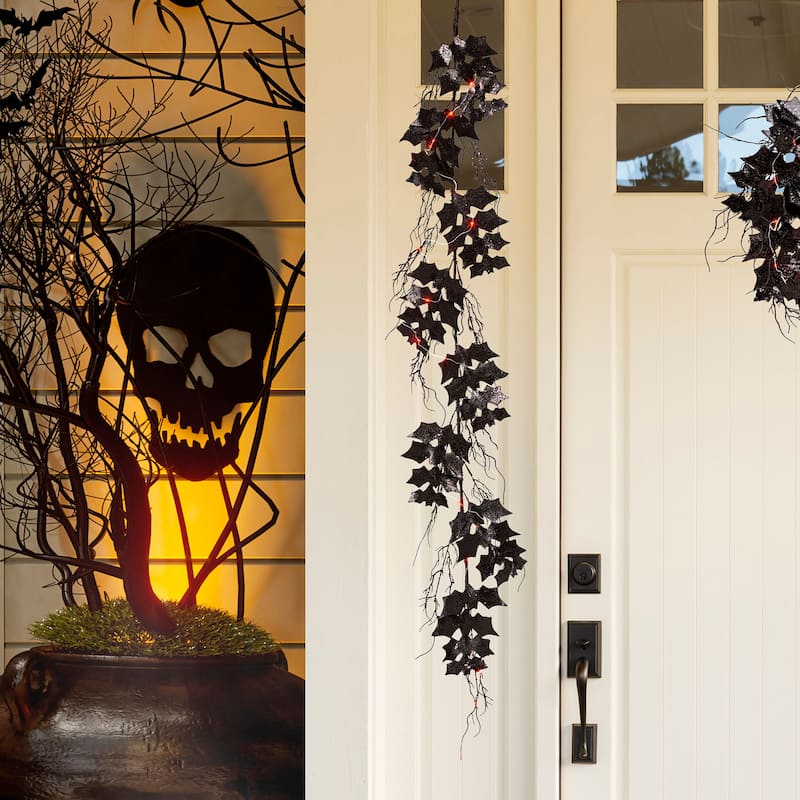 Glitzhome LED Lighted Halloween Bat Garland Wreath Wall Hanging Decor