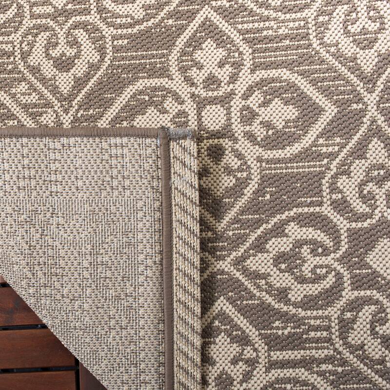 SAFAVIEH Courtyard Sesselia Indoor/ Outdoor Waterproof Patio Backyard Rug
