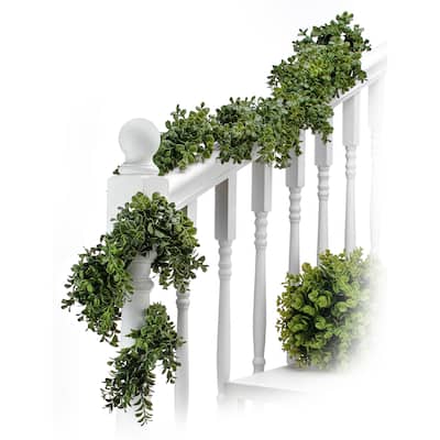 Plastic Real Touch Boxwood Garland 60"