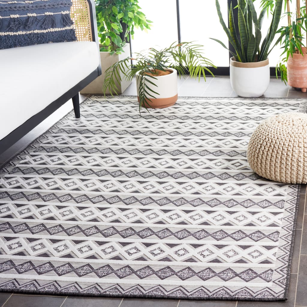 SAFAVIEH Cabana Sadeta Boho Waterproof Patio Backyard Rug