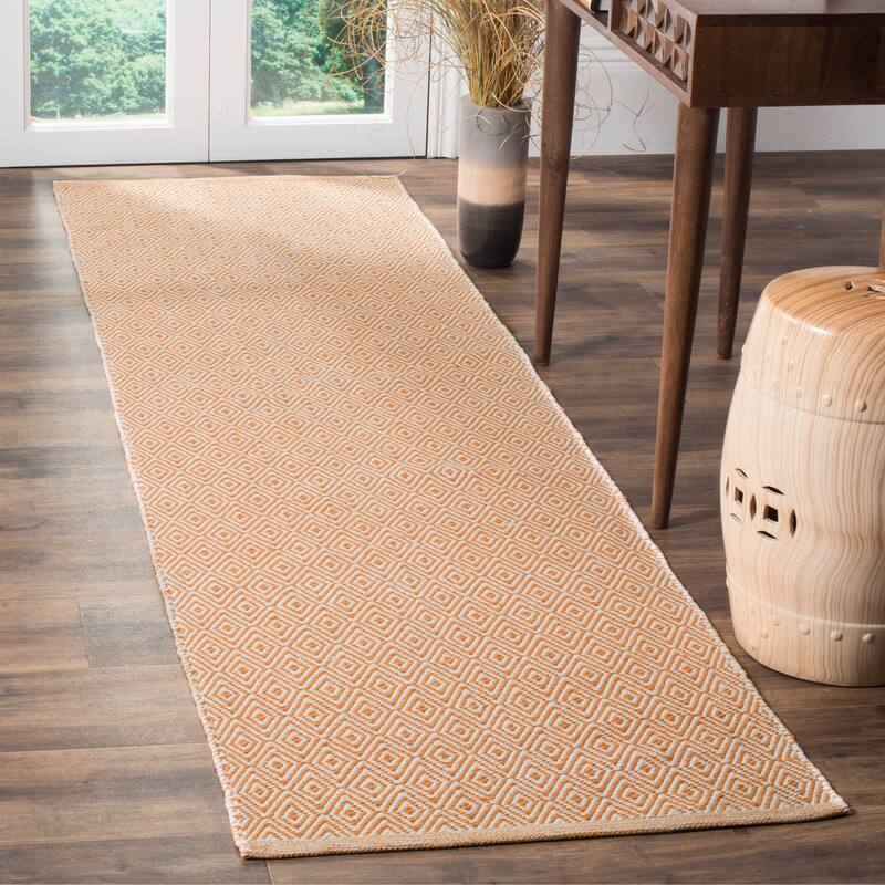 SAFAVIEH, Handmade Flatweave Montauk Brice Casual Cotton Rug - 2'3" x 8' Runner - Ivory/Rust