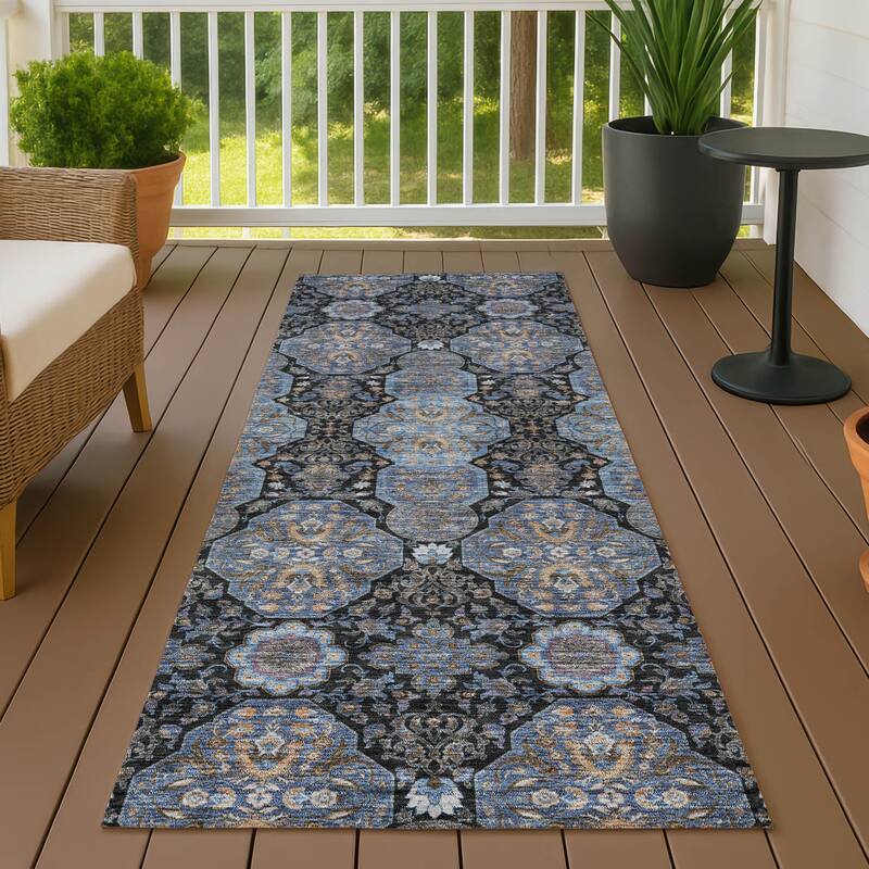 Machine Washable Indoor/ Outdoor Global Budden Chantille Rug - Black - 2'3" x 7'6"