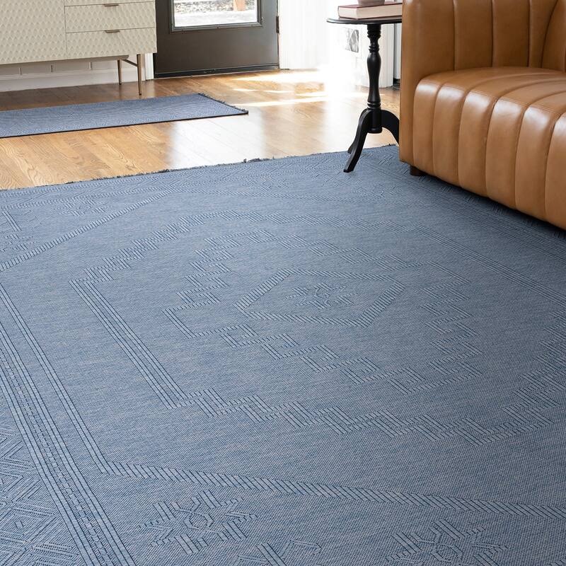 Alameda Solid Color Medallion Machine Washable Indoor Area Rug - 8'10'' x 12'2'' - Blue/Azure Blue