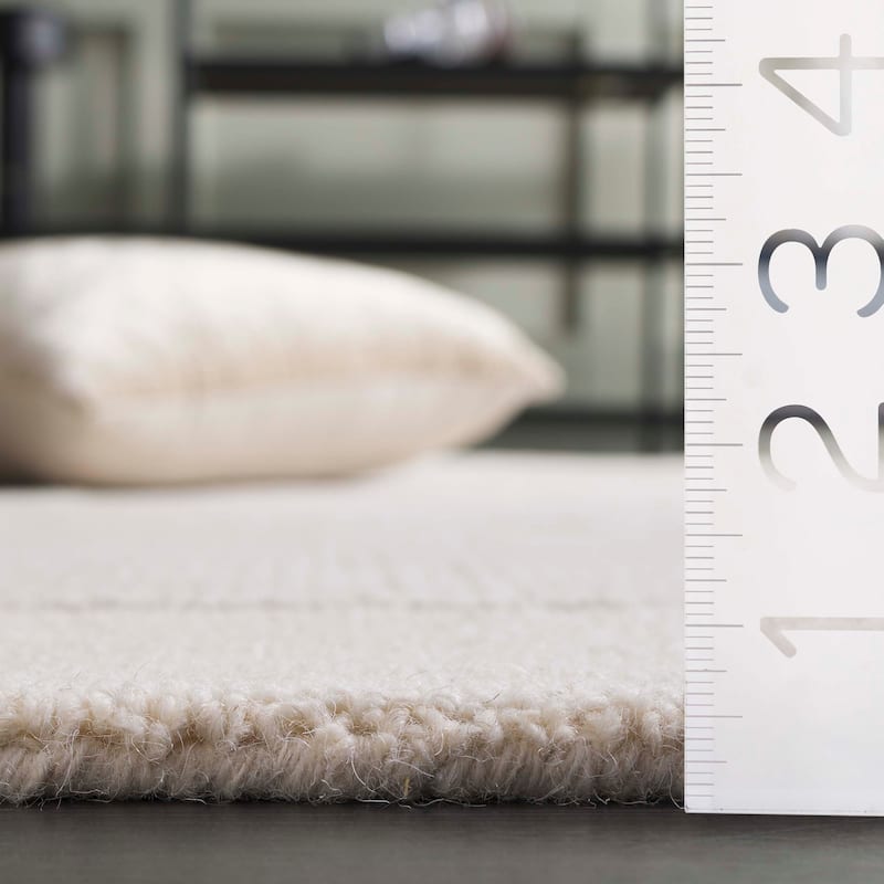 SAFAVIEH Handmade Mykonos Cili Modern Wool Rug